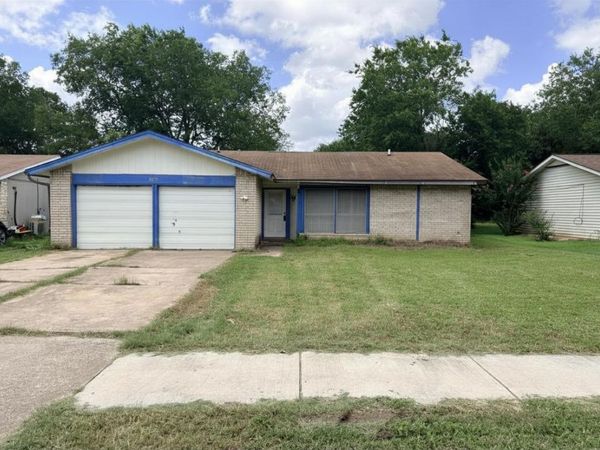 2512 E Stassney LN, Austin, TX 78744