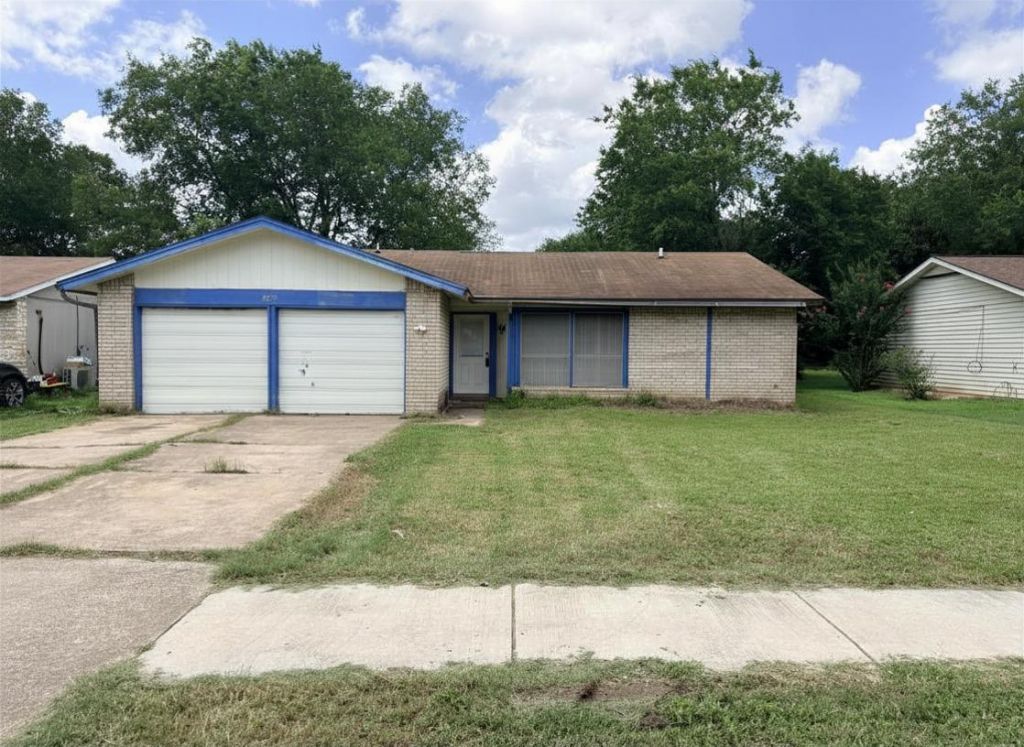 2512 E Stassney Ln, Austin, TX 78744 Main Photo