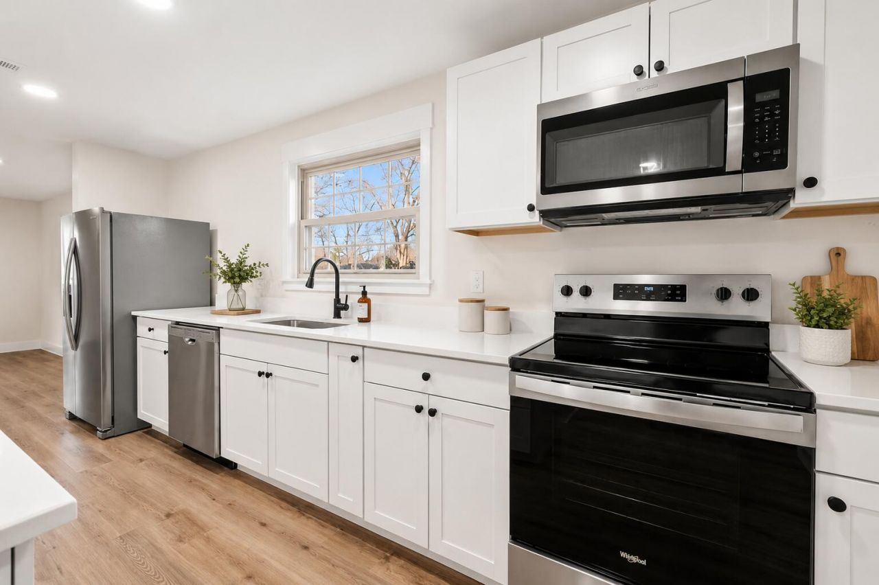 151 Gailmoor Drive Photo 6