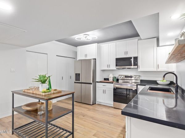 351 E THOMAS Road, Unit D208, Phoenix, AZ 85012