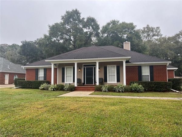 10380 Hunters Ridge Drive N, Mobile, AL 36695
