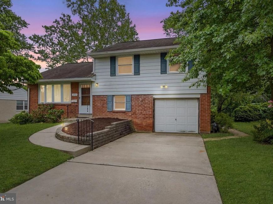 2916 Larkspur Lane, Secane, PA 19018 Main Photo