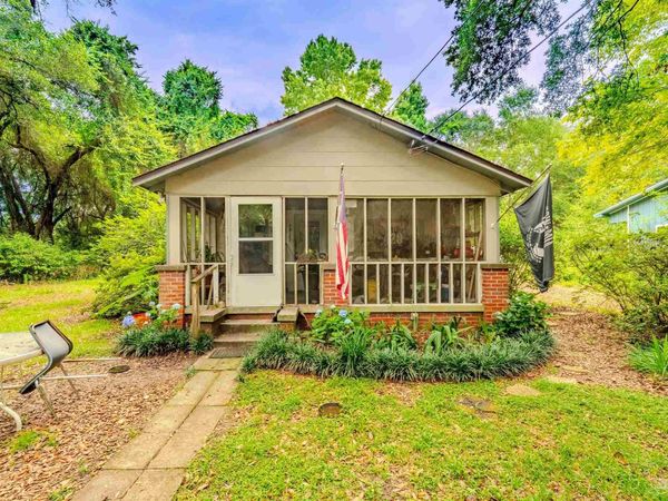 8925 N Davis Hwy, Pensacola, FL 32514