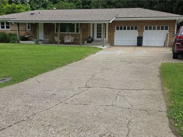 234 Pleasantview Drive , Weirton, WV 26062