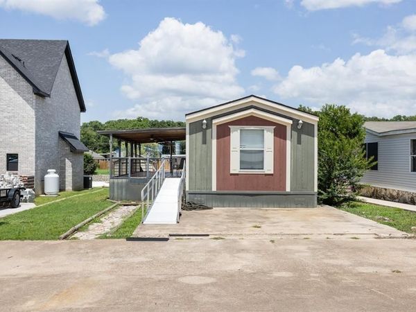6619 Dayla Court, Granbury, TX 76049