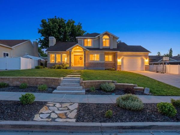 104 E CLEAR CREEK DR, Sandy, UT 84070