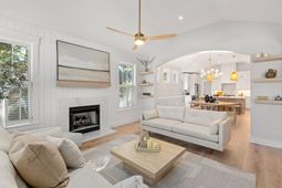 1063 Barfield Street photo 4