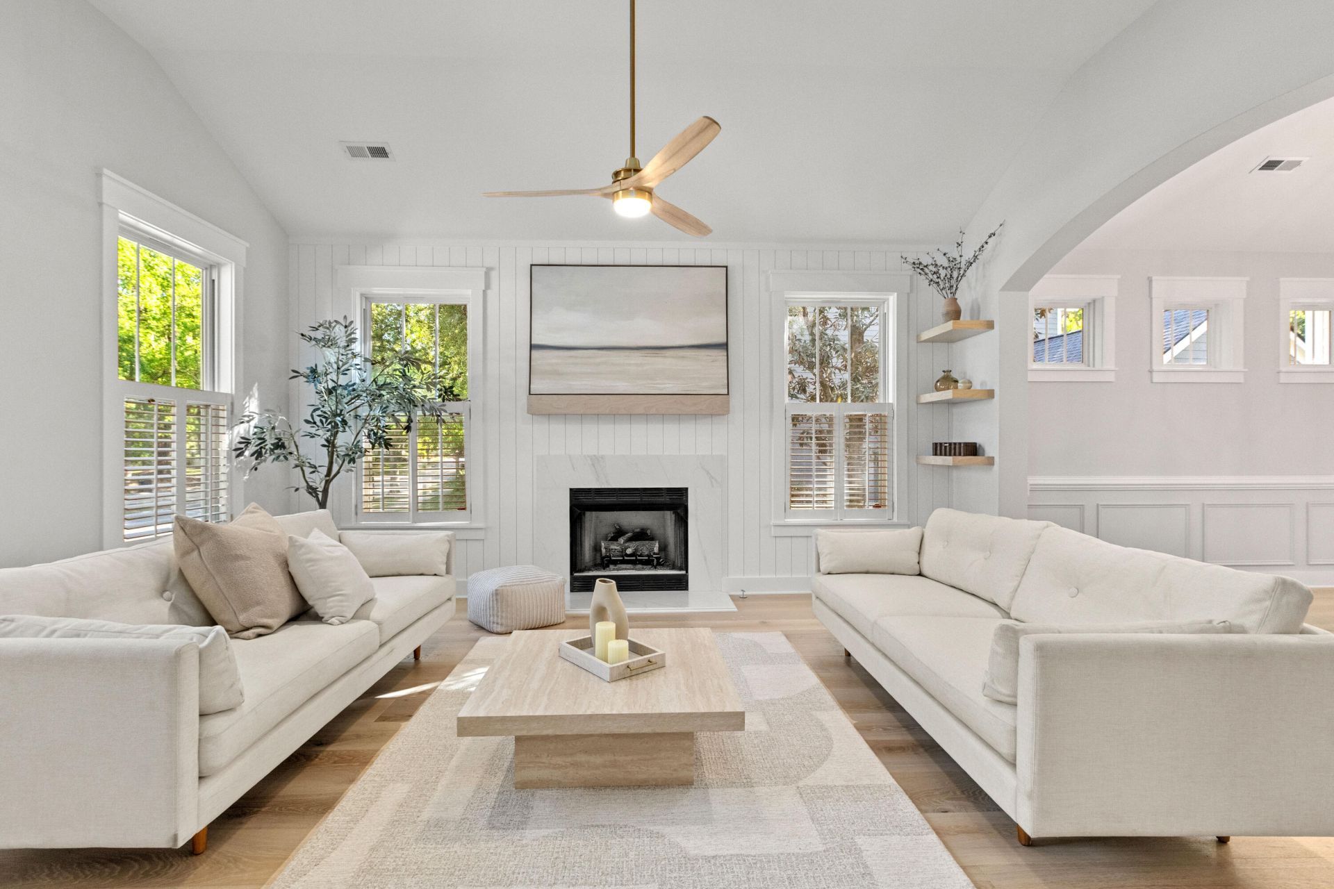 1063 Barfield Street Photo 7
