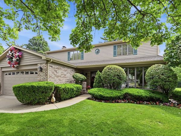 1411 W Allison Court , Arlington Heights, IL 60005