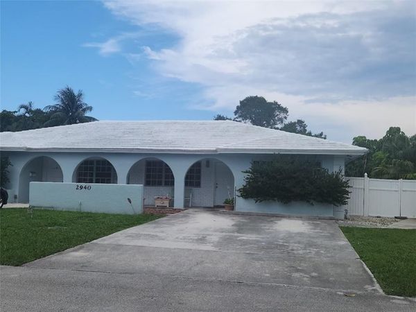 2940 NE 19th Terrace, Unit South Side, Lighthouse Point, FL 33064
