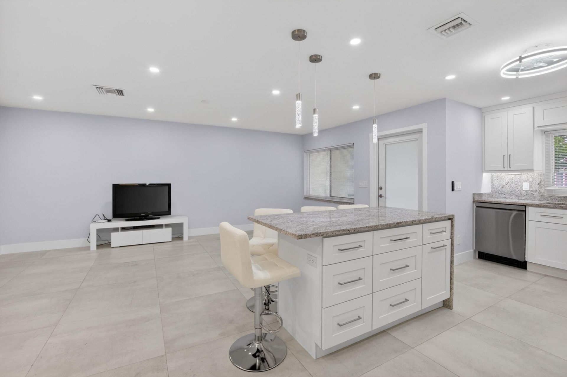 6049 Vía Diana, Delray Beach, FL 33484 Photo