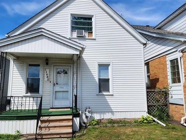 11685 Mitchell st Street , Hamtramck, MI 48212