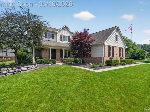 2004 Palmer Drive, Wixom, MI 48393