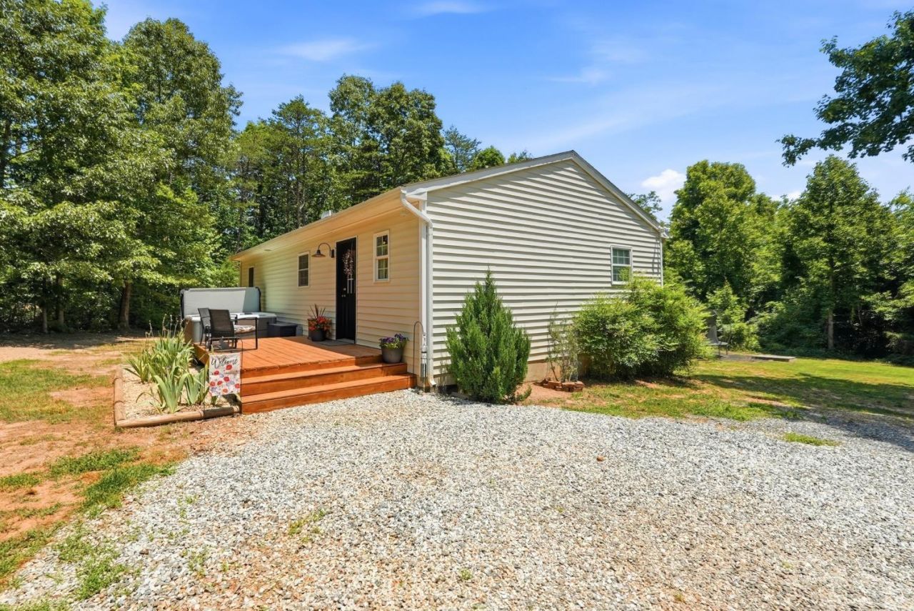 60 Jefferson Ln., Arrington, VA 22922