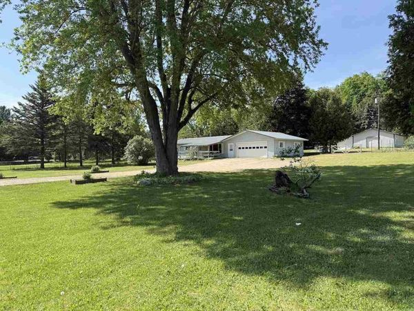 101 M-75 S, Boyne City, MI 49712