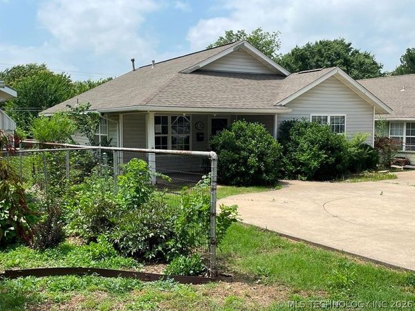 1012 N Ash Street , Ponca City, OK 74601