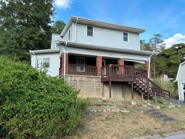 106 S Highland, Moundsville, WV 26041