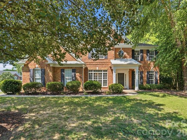4814 King Arthur Drive, Charlotte, NC 28277