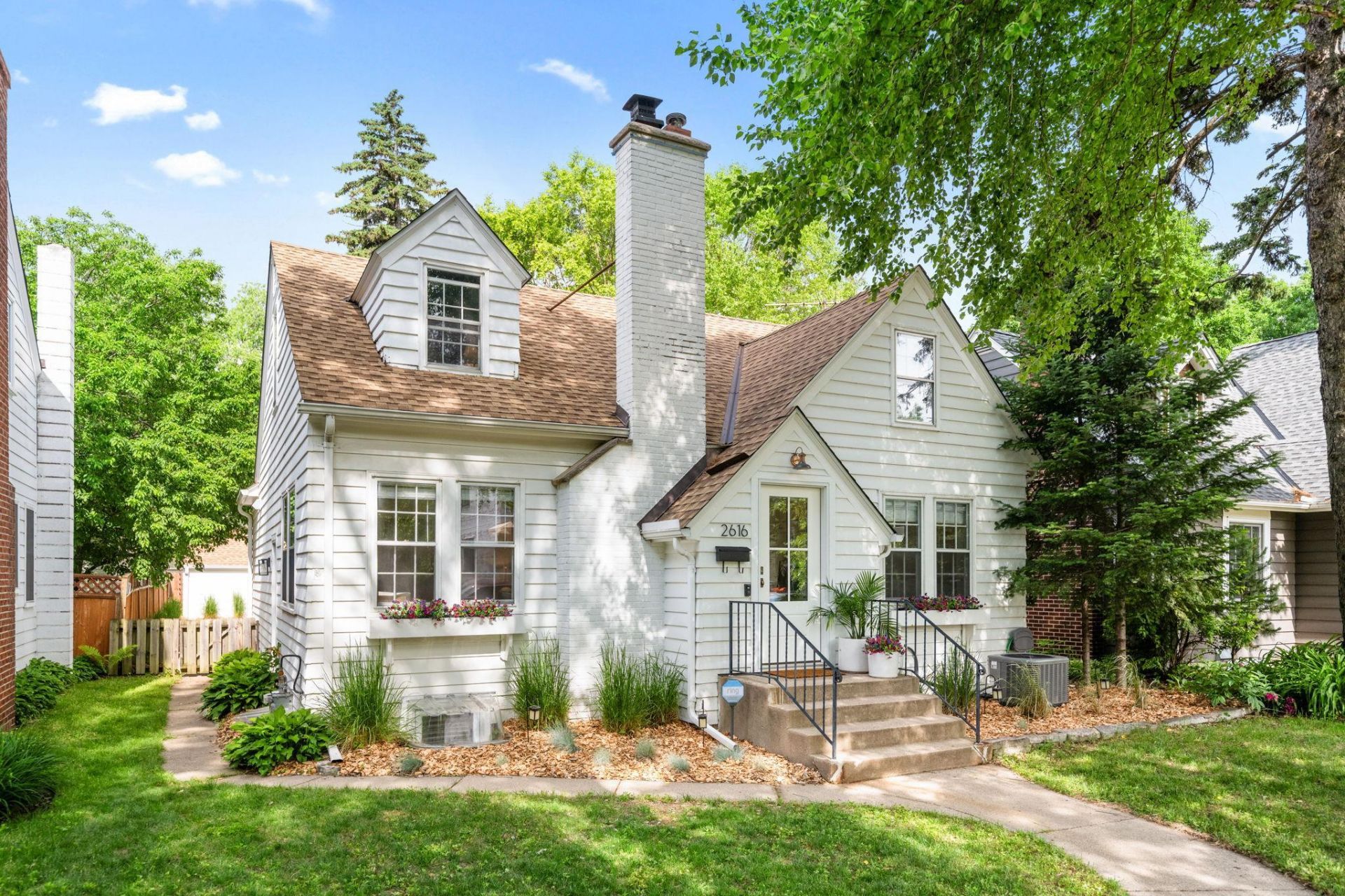 2616 Inglewood Avenue S, Saint Louis Park, MN 55416 Main Photo