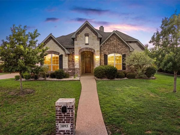 1093 Hesselridge Drive , Hewitt, TX 76643