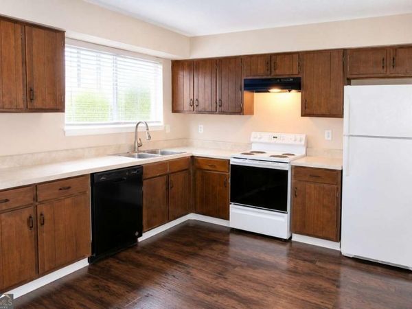 8579 Creekwood Way, Jonesboro, GA 30238