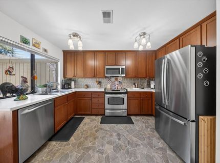 2279 Swarthmore Dr, Sacramento, CA 95825 Photo
