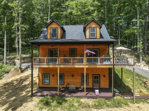 9500 McFarlin Rd , Bon Aqua, TN 37025