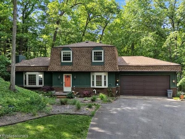 8873 Nepahwin Drive, Independence Twp, MI 48348