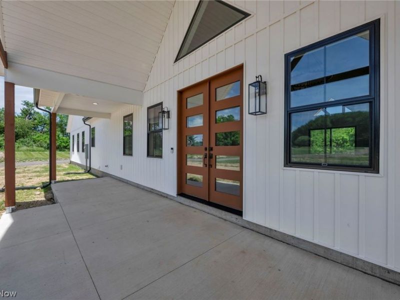 11605 Aquilla Road, Chardon, OH 44024 Photo 2