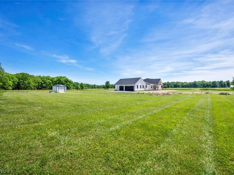 11605 Aquilla Road, Chardon, OH 44024 Photo 4