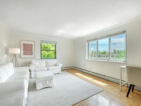 2727 W 43rd Street, Unit 409, Minneapolis, MN 55410