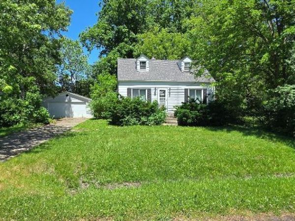1035 Jefferson Boulevard, Grand Blanc, MI 48507