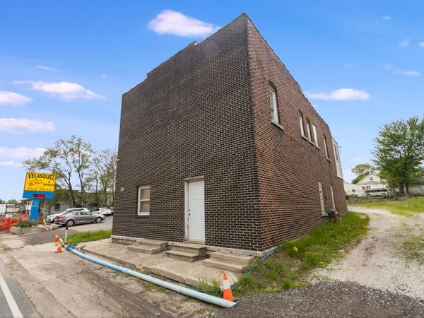 1917 N Broadway Street, Crest Hill, IL 60403