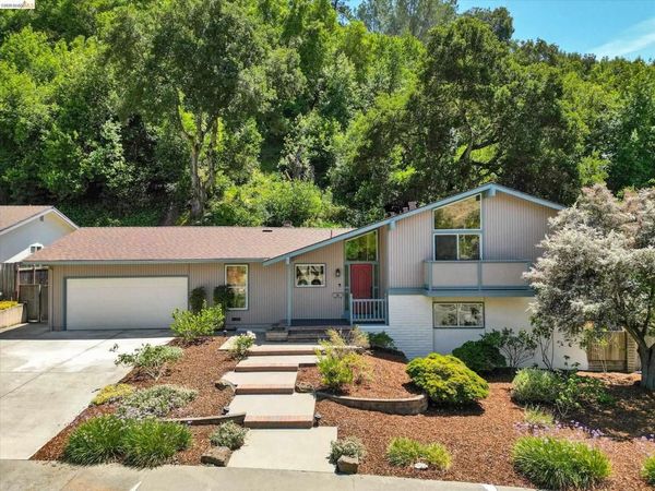 2826 Wright Ave, Pinole, CA 94564
