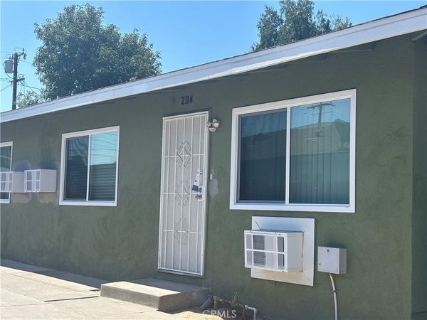 204 N Orange Avenue, Rialto, CA 92376