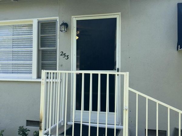 253 E Center Street, Covina, CA 91723