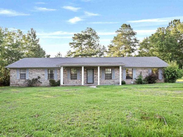532 Ashley Rd, Cantonment, FL 32533