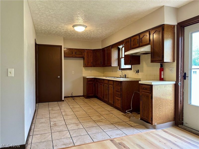 4823 Dunsmore Avenue, Ashtabula, OH 44004 Photo 4