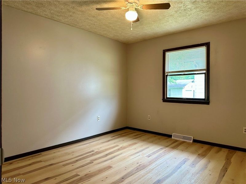 4823 Dunsmore Avenue, Ashtabula, OH 44004 Photo 5