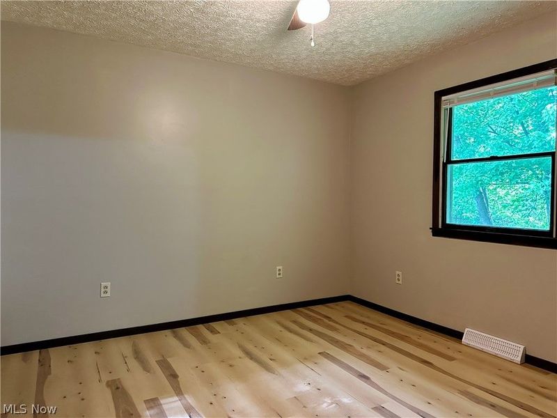 4823 Dunsmore Avenue, Ashtabula, OH 44004 Photo 6