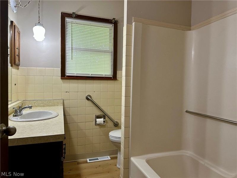 4823 Dunsmore Avenue, Ashtabula, OH 44004 Photo 7