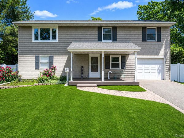 377 Montgomery Avenue , West Babylon, NY 11704