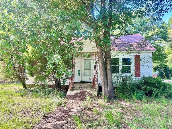 621 3rd Avenue SE, Aliceville, AL 35442