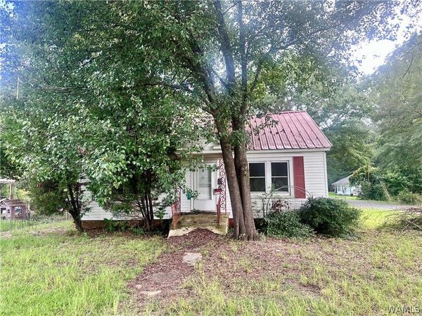 621 3rd Avenue SE, Aliceville, AL 35442