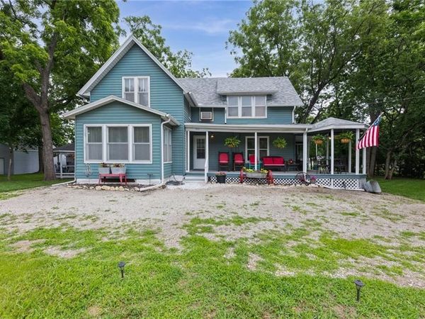 103 E 1st Street, Wellsville, KS 66092