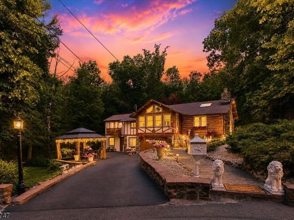 1 Woodlawn Rd, Sparta, NJ 07871