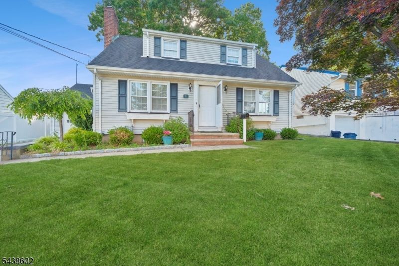 36 Woodside Ave, Hawthorne, NJ 07506 Main Photo