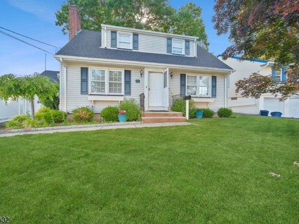 36 Woodside Ave, Hawthorne, NJ 07506