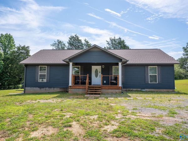 596 County Road 104, Stevenson, AL 35772