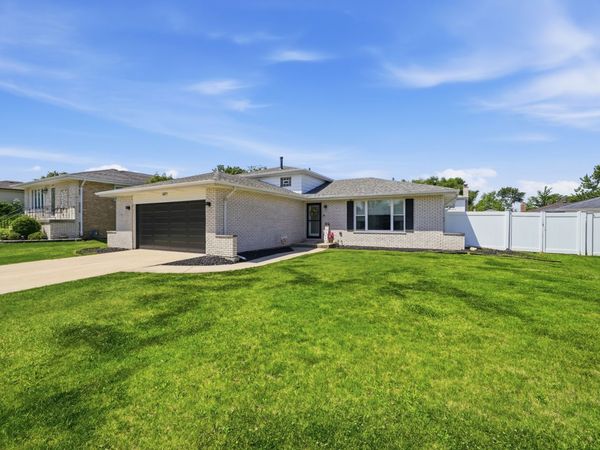 16450 Cherry Hill Avenue , Tinley Park, IL 60487